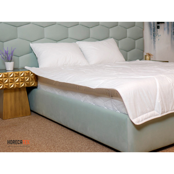 Pilota Hotel Matlasata | 200 GSM | Alb | 220×200 cm Pilota Hotel Matlasata | 200 GSM | Alb | 220×200 cm